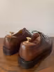 /bilder/schuh-dokumentation/bluecher/braune-bluecher-mit-doppelter-ziernaht/sub/braune-bluecher-schraeg-hinten.avif