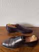/bilder/schuh-dokumentation/moenchsriemen/doppel-monks-schwarz-sacchetto/sub/doppel-monks-schwarz-stacchetto-seite-entgegengesetzt.avif