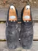 /bilder/schuh-dokumentation/sonstiges/schnallenschuhe-auswahl/sub/schwarze-single-monks-aus-rauleder-oben.avif