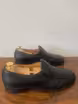 /bilder/schuh-dokumentation/wildleder/schwarze-loafers-pekarileder/sub/schwarze-loafers-pekarileder-seite-parallel.avif